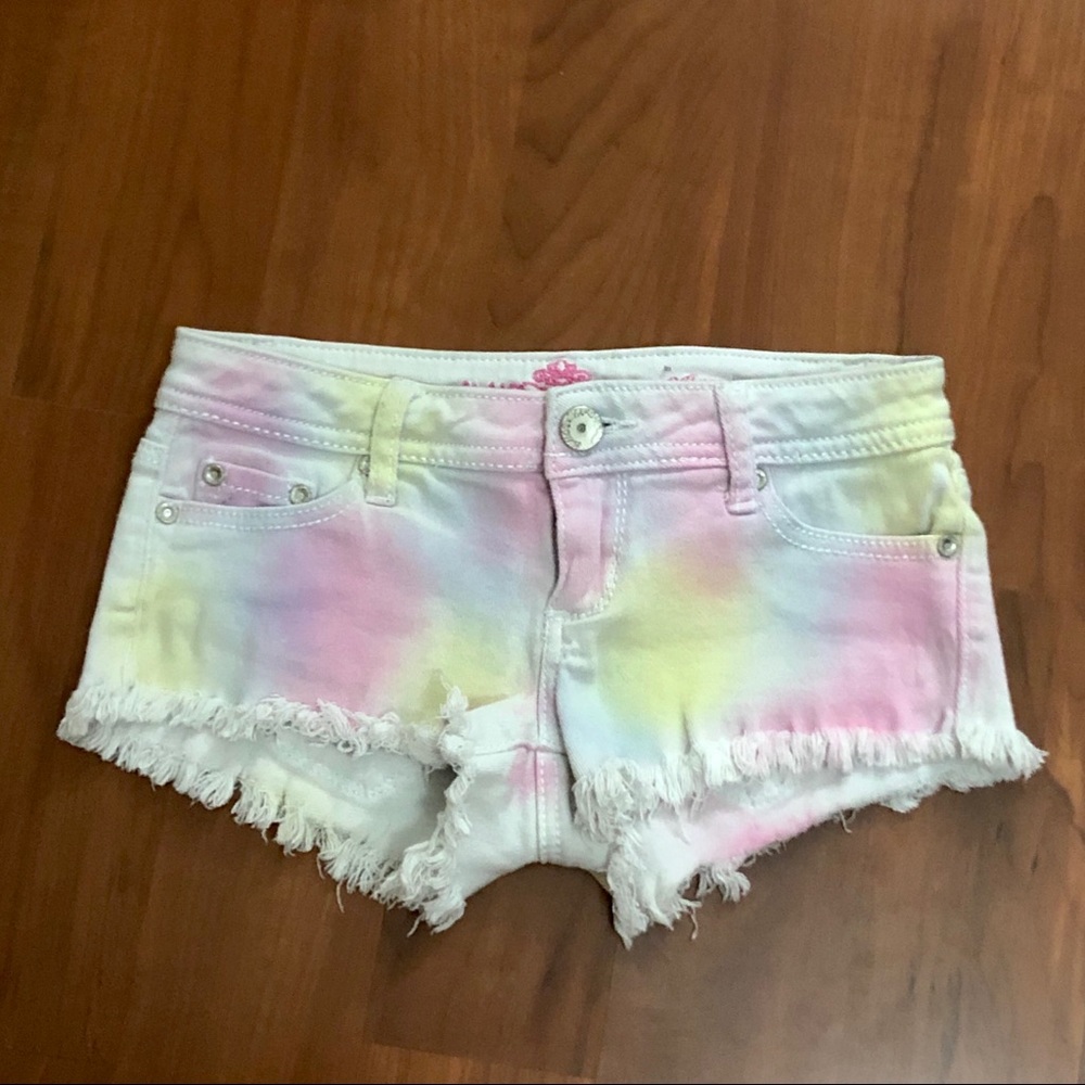 Almost Famous Shorts